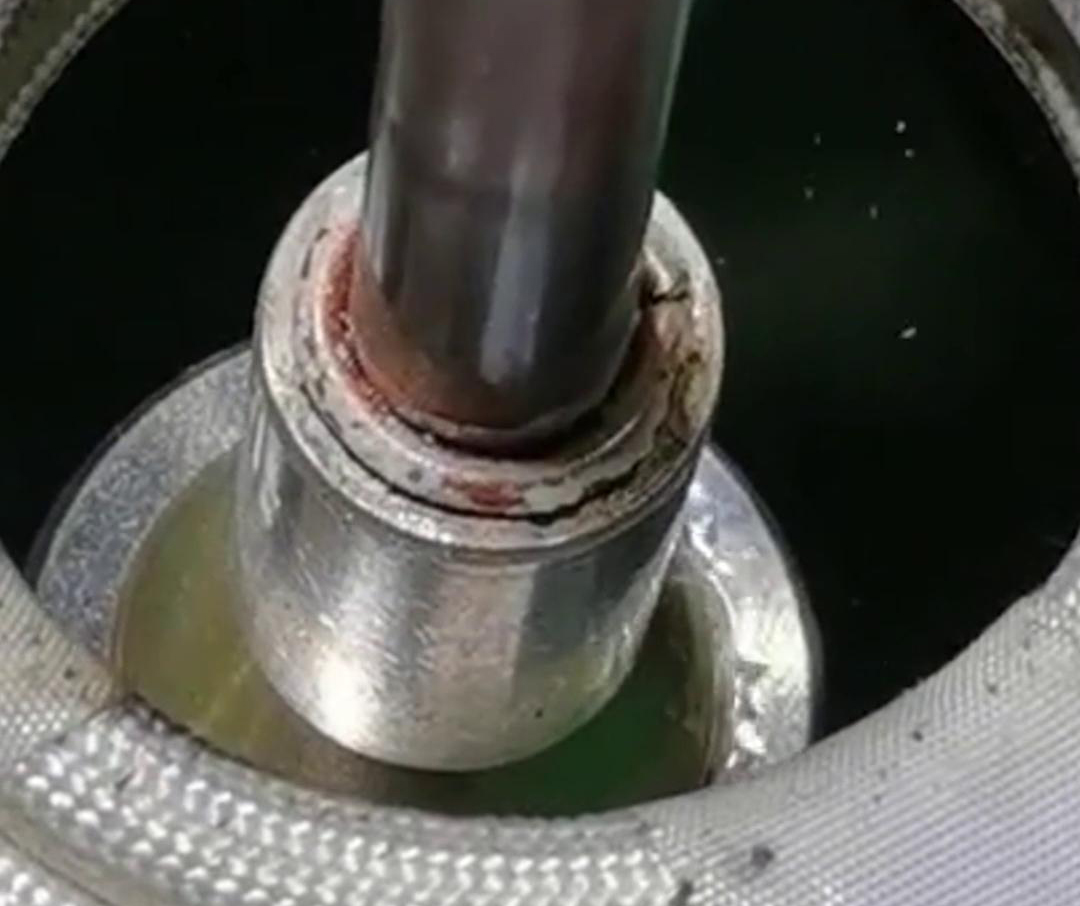 高頻機(jī)焊接銅鋁管是一種有效的焊接方法，但要注意工藝規(guī)范和焊接技巧